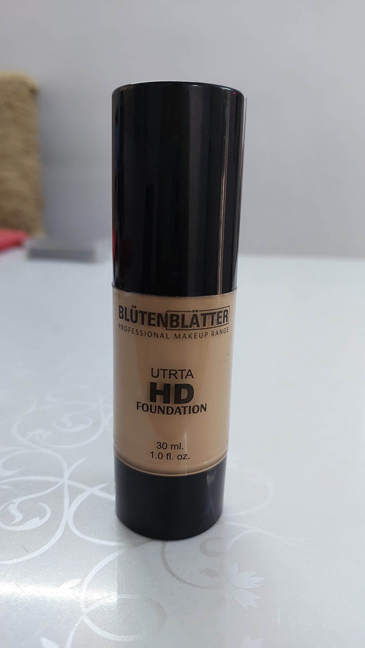 BLUTEN BLATTER ULTRA HD FOUNDATION - Image 3